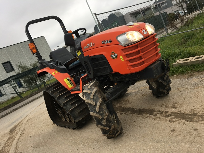 KUBOTA KB 20 D -3D5D7E28-796C-45FA-A2AA-151396BEDABB.jpeg