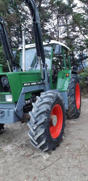 FENDT 85 cv DT TRATTORE CON CARICATORE STOLL-975F793F-7CBB-4C09-A3B0-07E367495C3B.jpeg