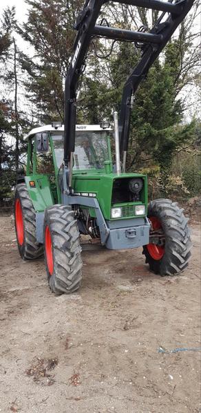 FENDT 85 cv DT TRATTORE CON CARICATORE STOLL-F23411C1-0508-4C9C-AC10-C94351F57626.jpeg