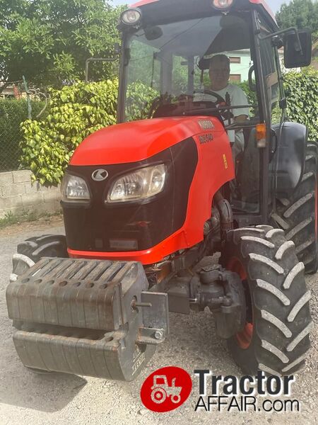 KUBOTA M8540 DT ANNO 2013 ORE 3.915