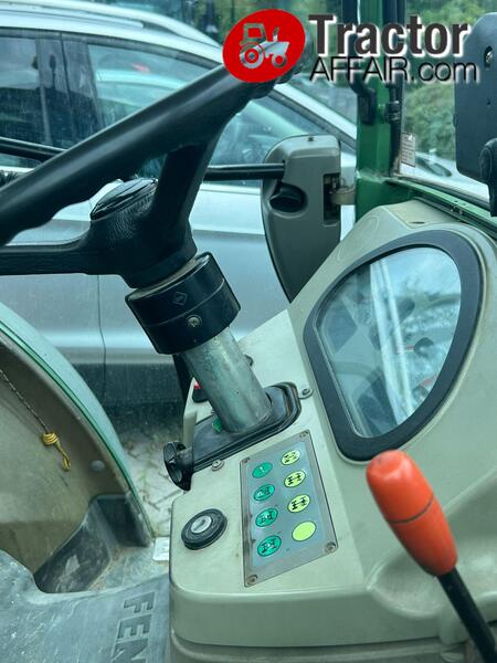TRATTOR FENDT 209 V VIGNETO 4RM 4X4 DT-d8b562db-f9b1-4b22-a95a-1f183e589128.jpg