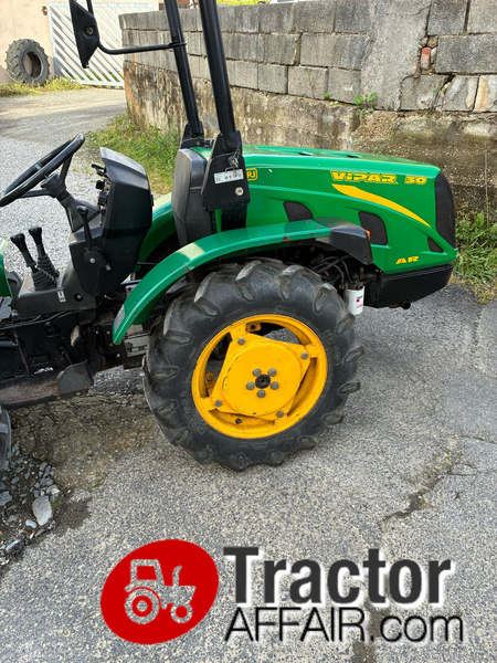 TRATTORE FERRARI VIPAR 30 CV DT CON PIATTO TAGLIAERBA 1,50 MT NUOVO-PHOTO-2025-04-21-17-52-28.jpg
